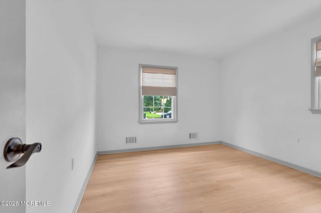 31 Cherry Lane, Howell, NJ 07731