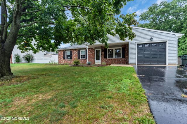 31 Cherry Lane, Howell, NJ 07731