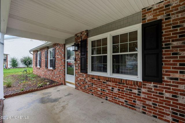 31 Cherry Lane, Howell, NJ 07731