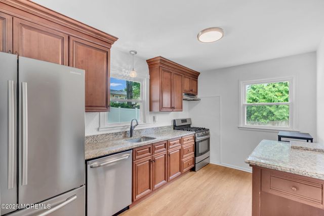 31 Cherry Lane, Howell, NJ 07731
