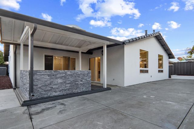 4901 Avenida De Carmen, Santa Clara, CA 95054