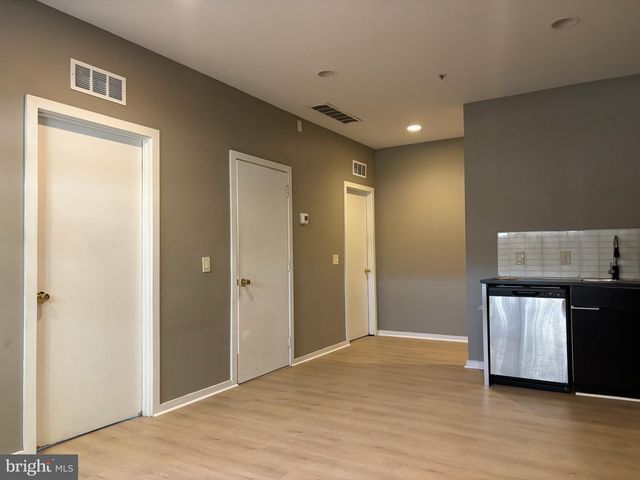 2200-06 N SYDENHAM ST, Philadelphia, PA 19132