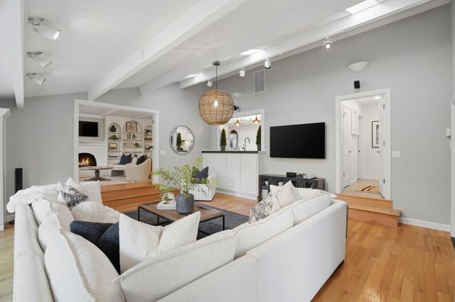 120 Brocastle Way, Los Gatos, CA 95032