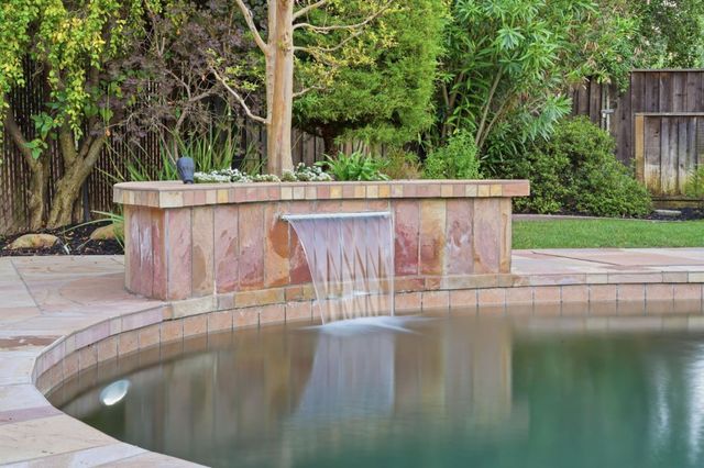 120 Brocastle Way, Los Gatos, CA 95032