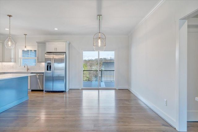 27 Smokehouse RD, Moneta, VA 24121