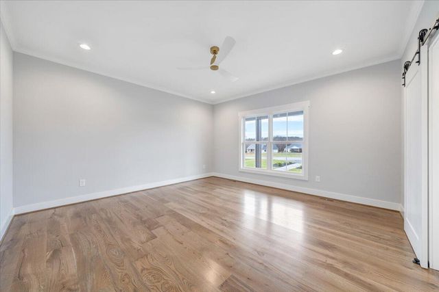 27 Smokehouse RD, Moneta, VA 24121