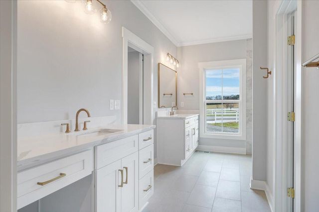 27 Smokehouse RD, Moneta, VA 24121