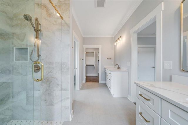 27 Smokehouse RD, Moneta, VA 24121