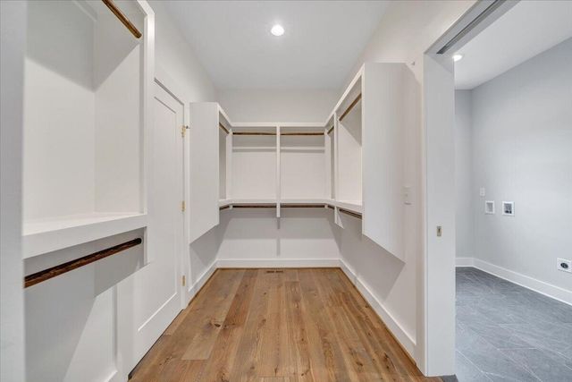 27 Smokehouse RD, Moneta, VA 24121