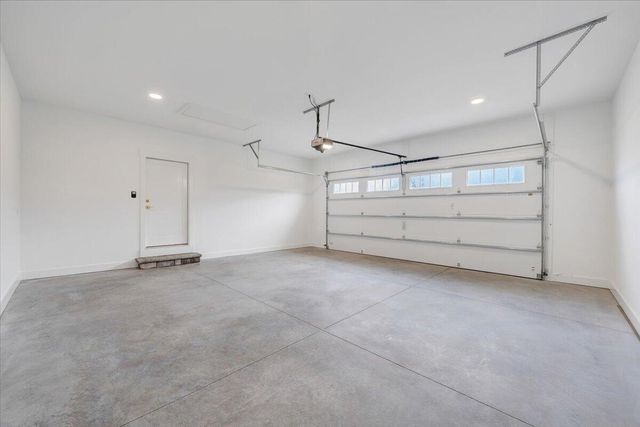 27 Smokehouse RD, Moneta, VA 24121