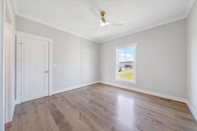 27 Smokehouse RD, Moneta, VA 24121