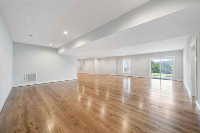 27 Smokehouse RD, Moneta, VA 24121