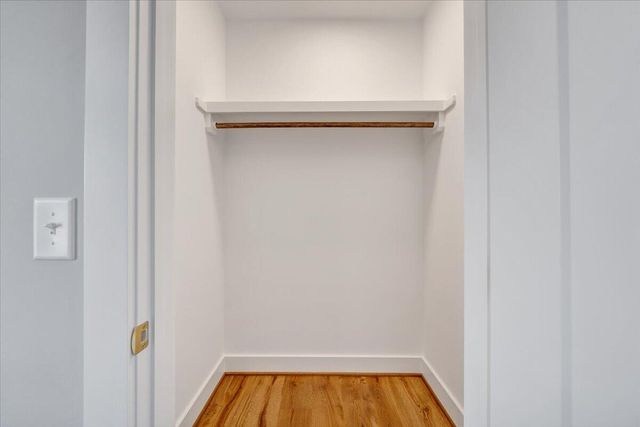 27 Smokehouse RD, Moneta, VA 24121