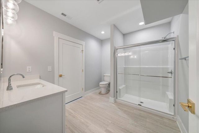 27 Smokehouse RD, Moneta, VA 24121