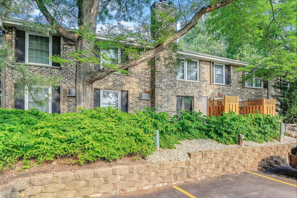 4424 Cedar Lake Road S 1, Saint Louis Park, MN 55416 — photo 2