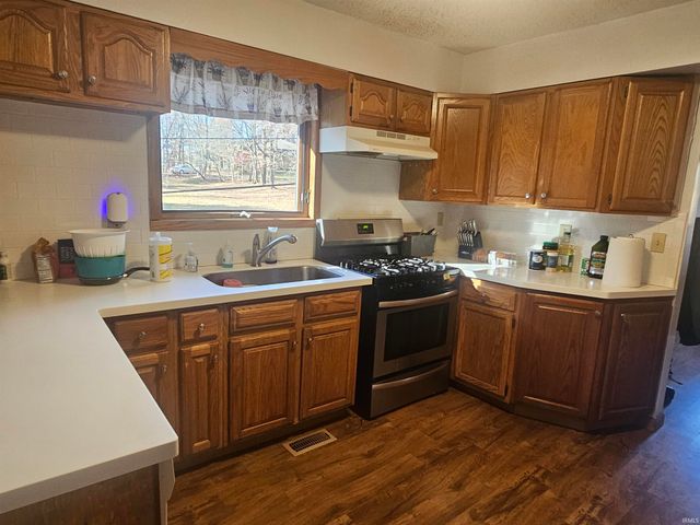 4035 N Hinkle Road, Bloomington, IN 47408