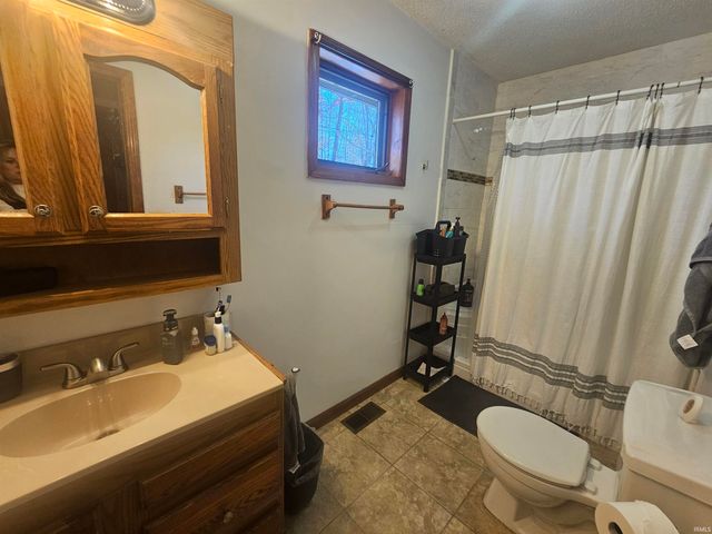 4035 N Hinkle Road, Bloomington, IN 47408