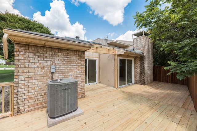 820 Saint Andrews Court, Garland, TX 75043