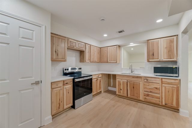 820 Saint Andrews Court, Garland, TX 75043