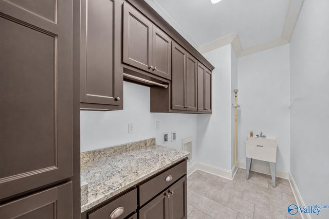116 Waterchase Drive, Huntsville, AL 35806