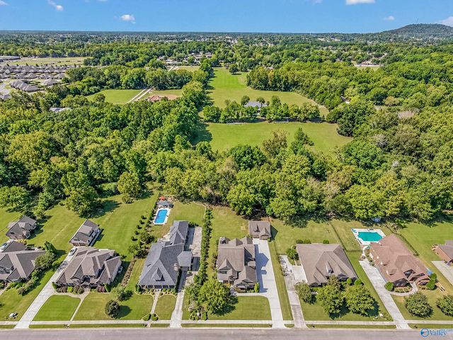 116 Waterchase Drive, Huntsville, AL 35806