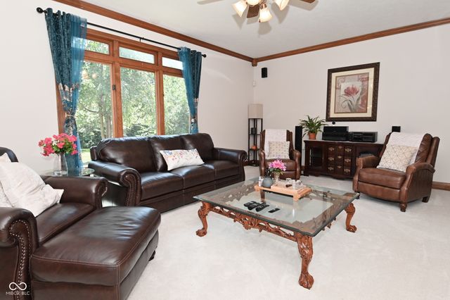 2307 Willow Lakes East Boulevard, Greenwood, IN 46143