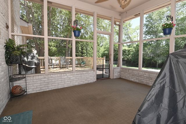 2307 Willow Lakes East Boulevard, Greenwood, IN 46143