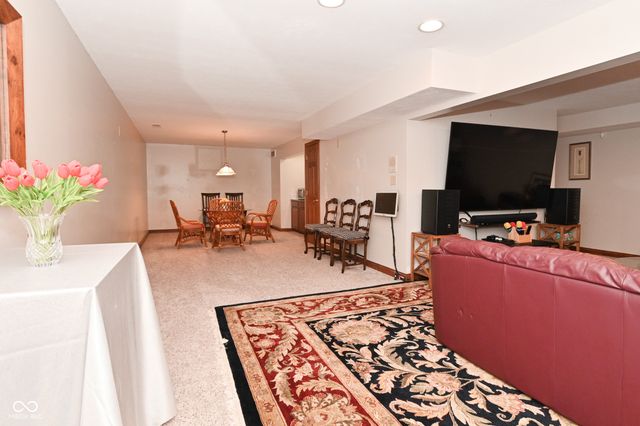 2307 Willow Lakes East Boulevard, Greenwood, IN 46143