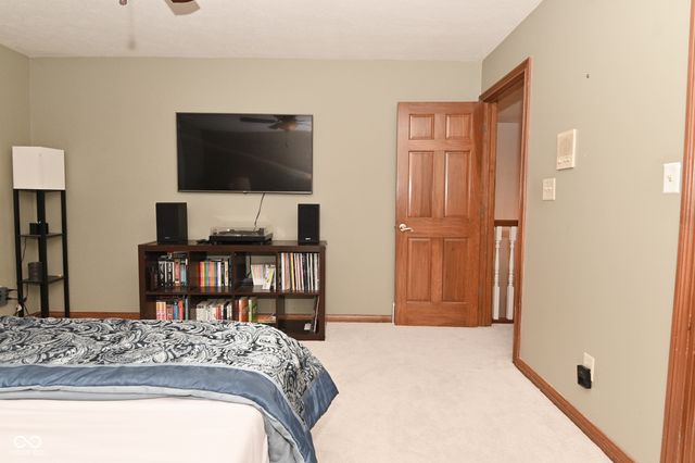2307 Willow Lakes East Boulevard, Greenwood, IN 46143