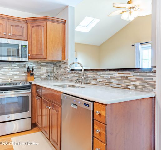 4105 Pomeroy Ct, Louisville, KY 40218