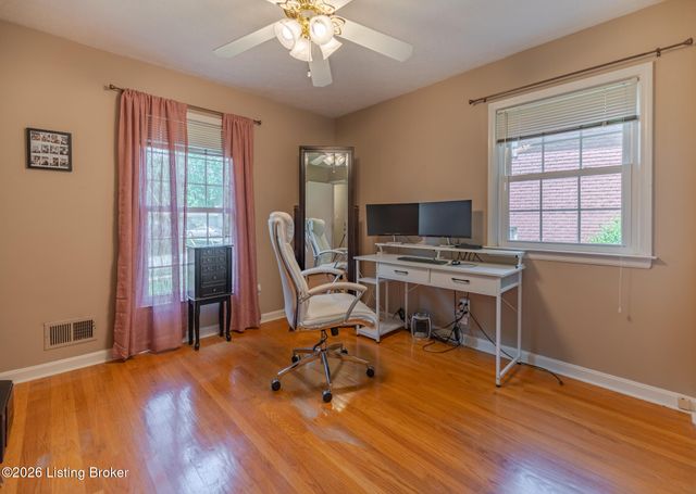 4105 Pomeroy Ct, Louisville, KY 40218