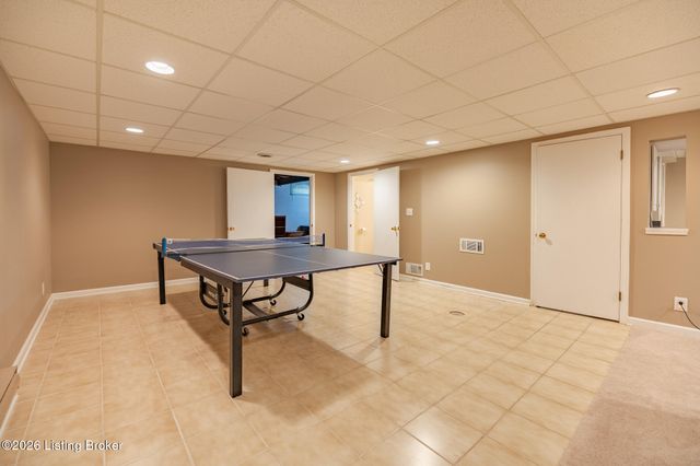 4105 Pomeroy Ct, Louisville, KY 40218