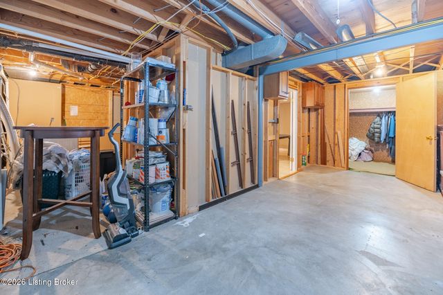 4105 Pomeroy Ct, Louisville, KY 40218