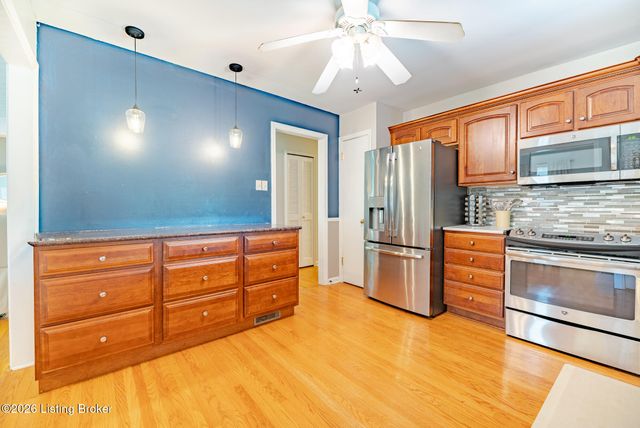 4105 Pomeroy Ct, Louisville, KY 40218