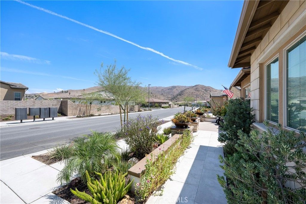 11547 Explorer Court, Corona, CA 92883 — photo 4