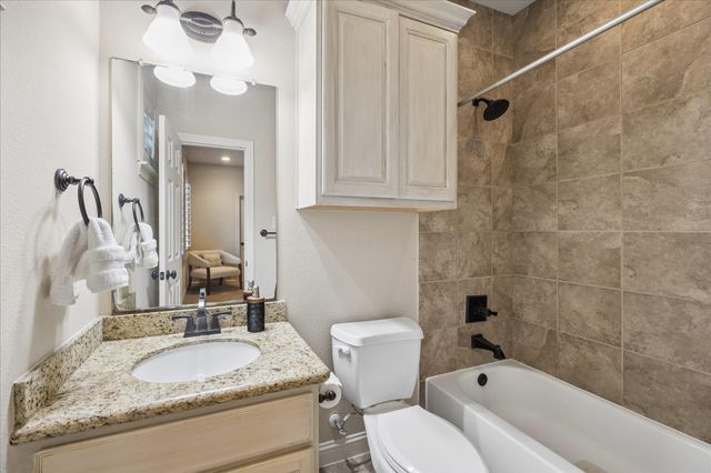 22 N Player Manor Circle, The Woodlands, TX 77382