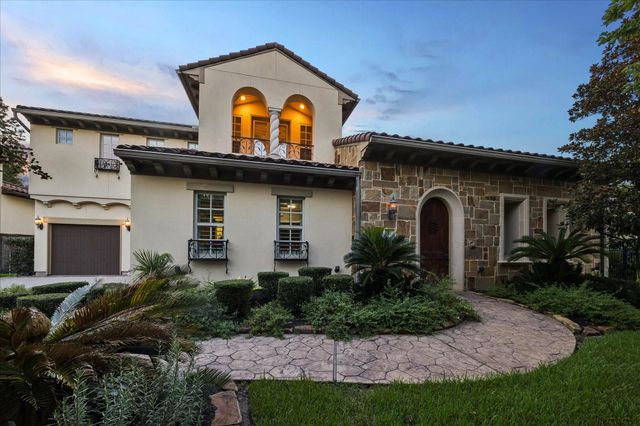 22 N Player Manor Circle, The Woodlands, TX 77382