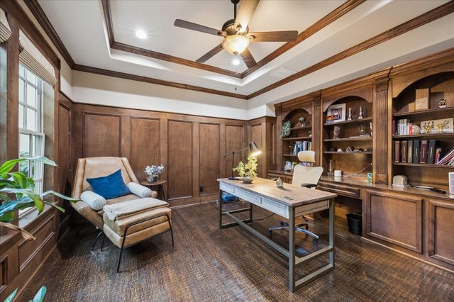 22 N Player Manor Circle, The Woodlands, TX 77382