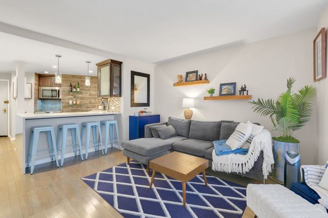 5415 N Sheridan Road 4010, Chicago, IL 60640