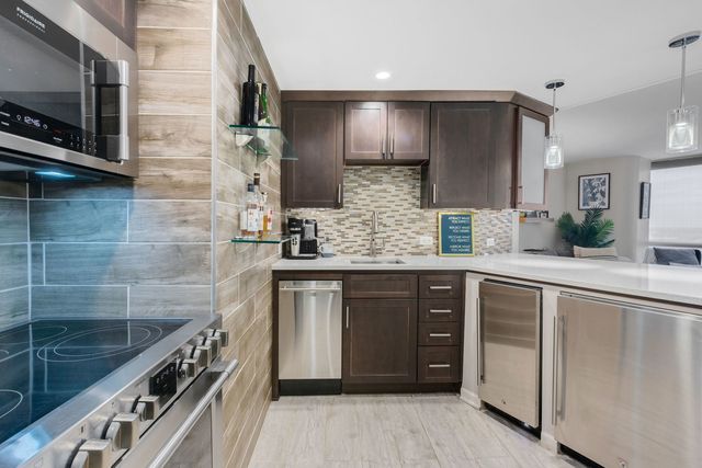 5415 N Sheridan Road 4010, Chicago, IL 60640