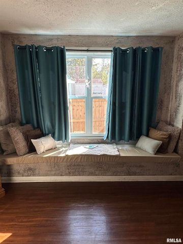 717 S 18TH Street, Herrin, IL 62948