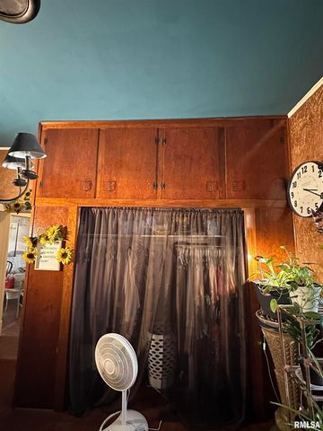 717 S 18TH Street, Herrin, IL 62948