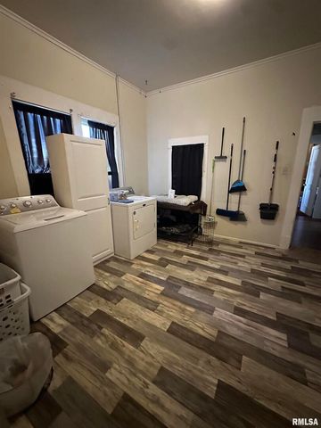 717 S 18TH Street, Herrin, IL 62948