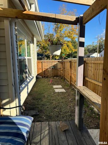 717 S 18TH Street, Herrin, IL 62948