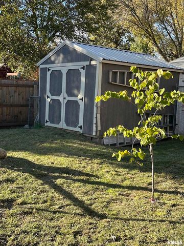 717 S 18TH Street, Herrin, IL 62948