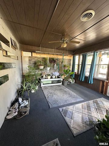 717 S 18TH Street, Herrin, IL 62948