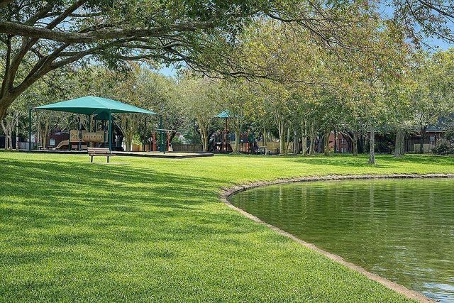 3227 Waters Way Drive, Sugar Land, TX 77478