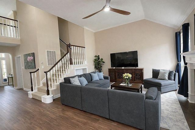 3227 Waters Way Drive, Sugar Land, TX 77478