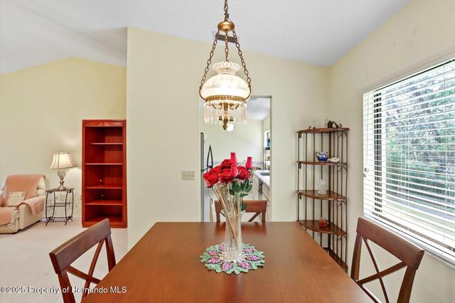 9470 Nakoma Way, Weeki Wachee, FL 34613