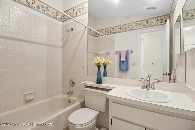 9470 Nakoma Way, Weeki Wachee, FL 34613